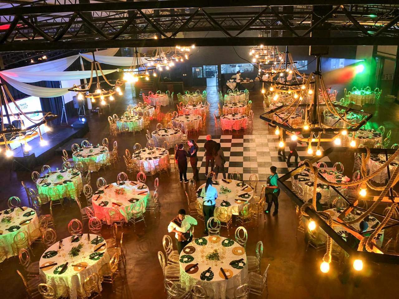 Safari Hotel & Convention Centre Rustenburg Extérieur photo