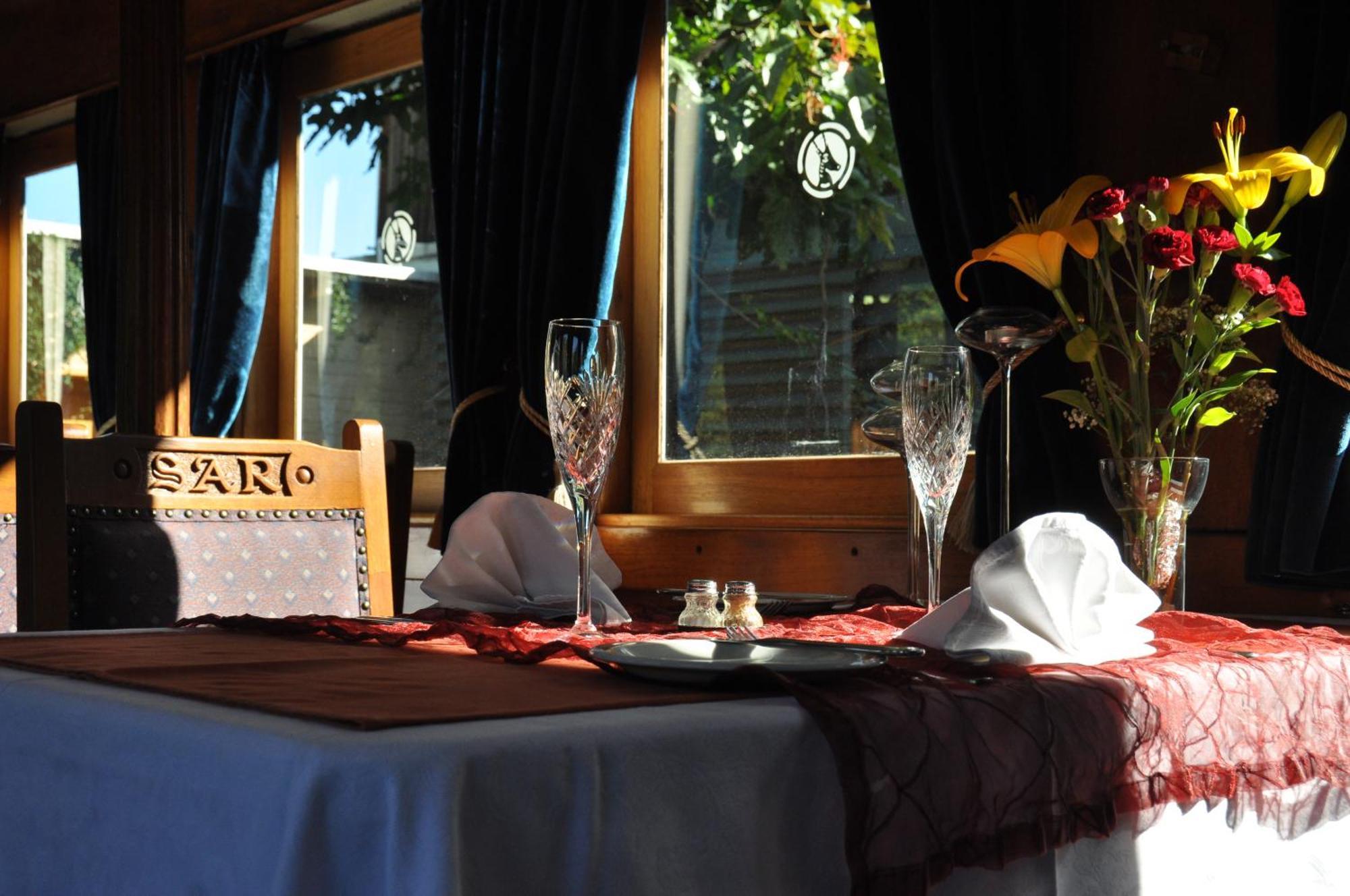 Safari Hotel & Convention Centre Rustenburg Extérieur photo